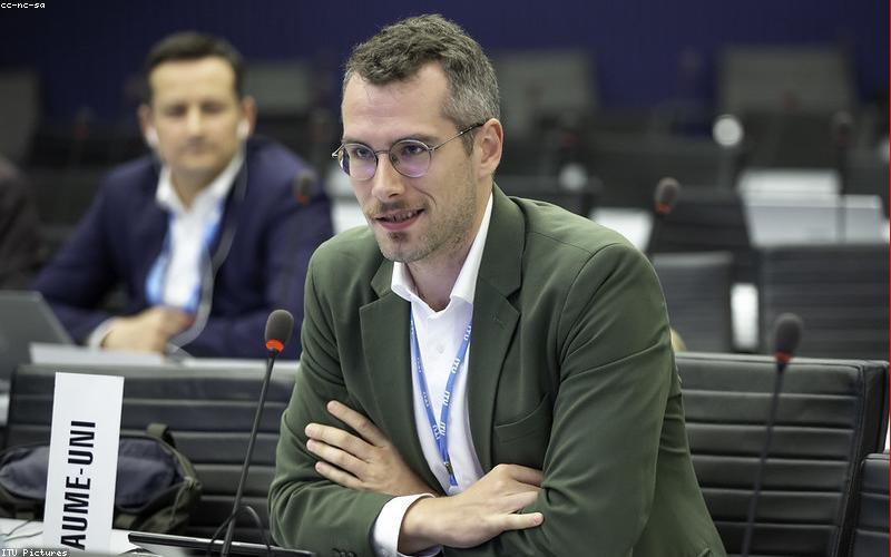 An infographic showing 5G network coverage map of major Pakistani cities with 